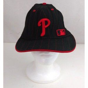 Vtg MLB Phillies Black & Red Unisex Embroidered Fitted Baseball Cap Size 7 5/8